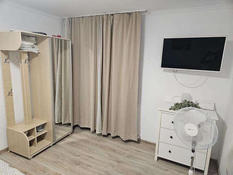 Apartament semidecomandat în Bătrânești