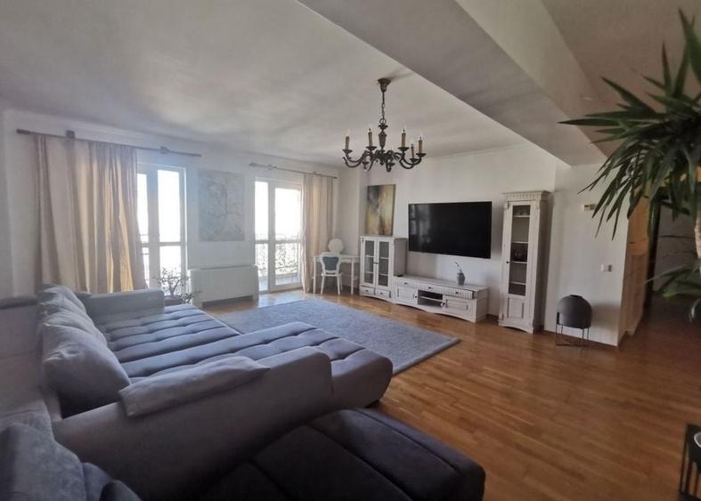 Apartament cu 3 camere decomandat, mobilat în Calea Călărașilor