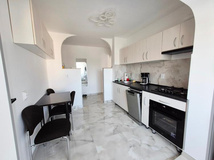 Apartament cu 2 camere decomandat în Sud-Est