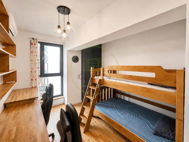 Apartament cu 3 camere semidecomandat, mobilat în Băneasa