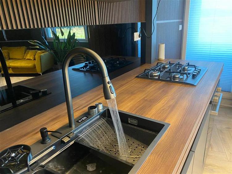 Apartament cu 3 camere decomandat, mobilat în Tătărași