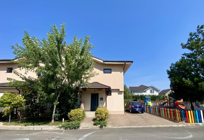 Duplex cu 5 camere cu Teren 260 Mp în Corbeanca
