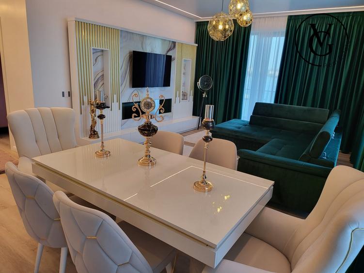 Apartament cu 4 camere decomandat, mobilat în Est