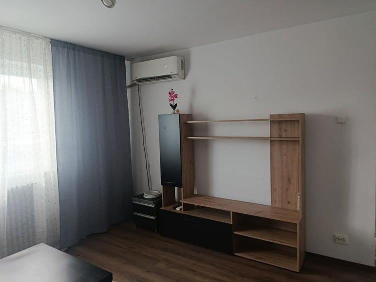 Apartament cu 2 camere semidecomandat în Drumul Găzarului