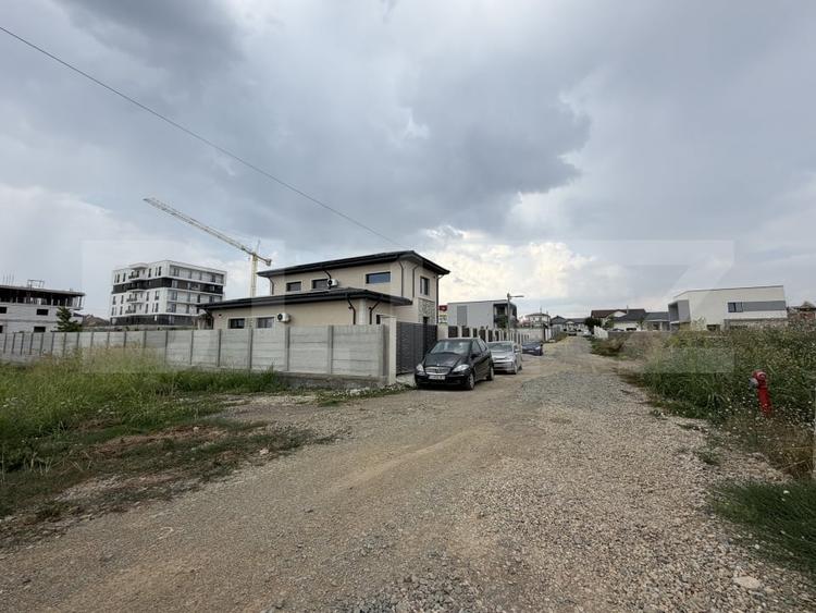 Teren Construcții intravilan de 425 mp, în Preajba