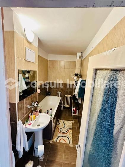 Apartament cu 3 camere decomandat, mobilat în Mărăști
