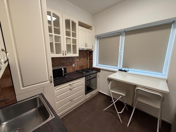Apartament cu 2 camere semidecomandat, mobilat în Olteniței