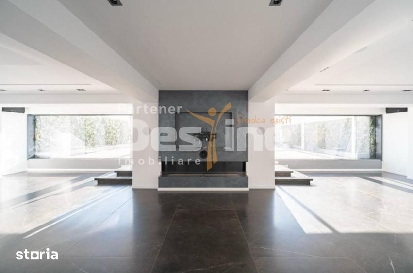 Apartament cu 5 camere în Tei