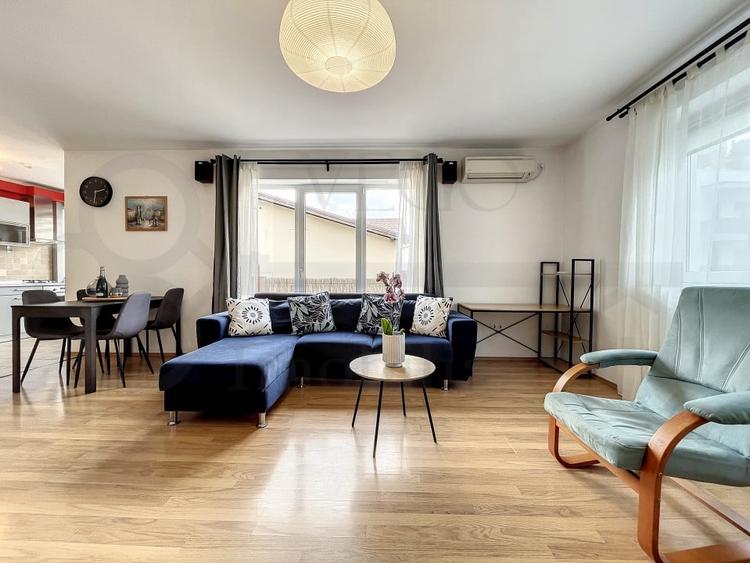 Apartament cu 2 camere semidecomandat, mobilat în Bună Ziua