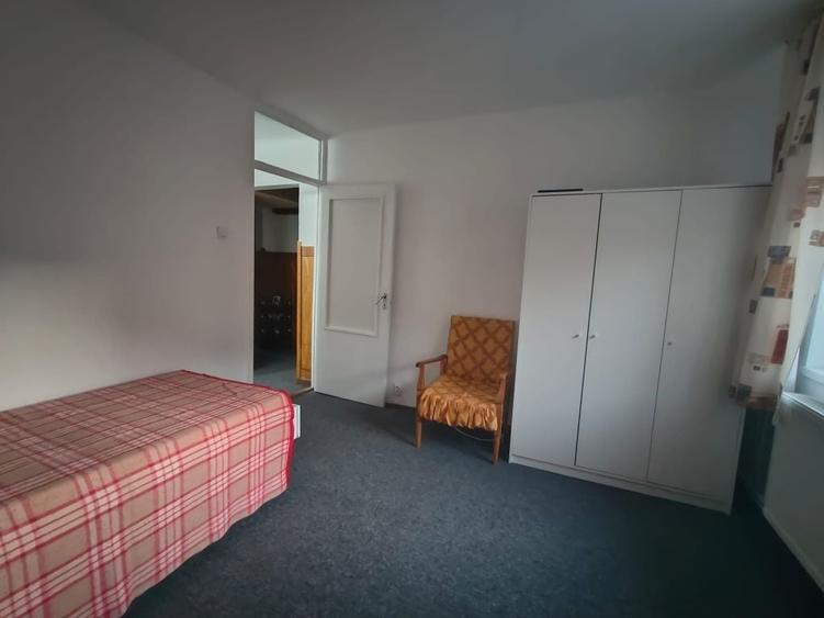 Apartament cu 3 camere decomandat în Dosu Bricii