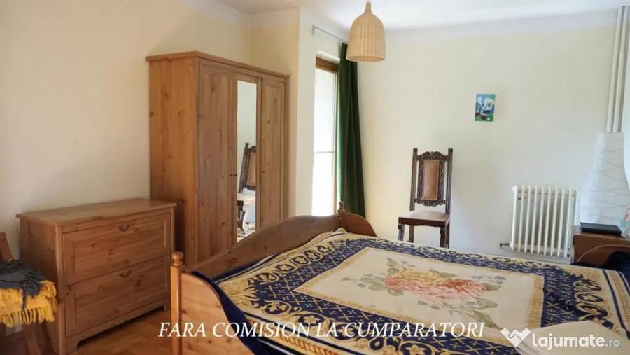 Casă cu 7 camere cu Teren 2328 Mp în Dăești