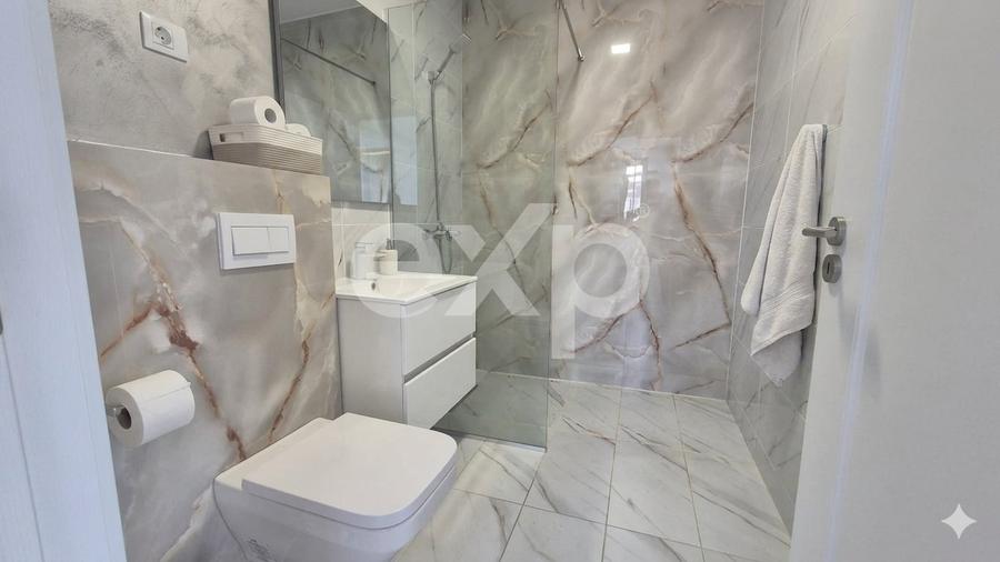Apartament cu 3 camere decomandat în Trivale