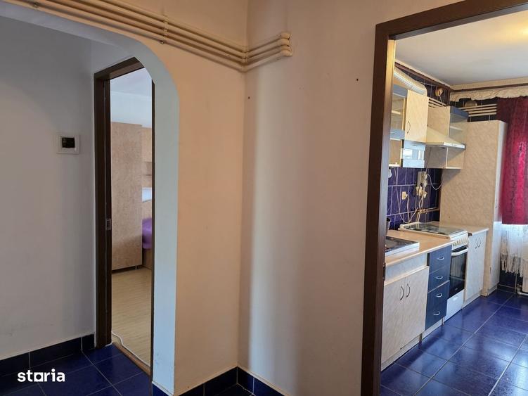 Apartament cu 3 camere, mobilat în Central