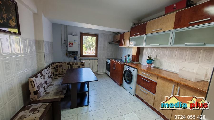 Apartament cu 2 camere decomandat în