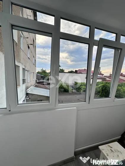 Apartament cu 3 camere decomandat, mobilat în Micro 8