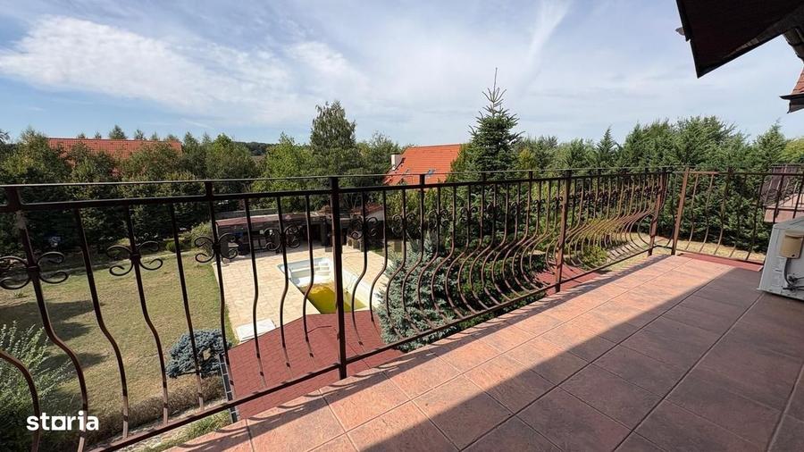 Casă cu 4 camere cu Piscina în Corbeanca