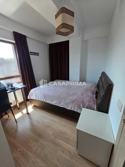 Apartament cu 3 camere decomandat în Nicolina
