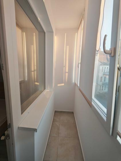 Apartament cu 3 camere semidecomandat în Semicentral