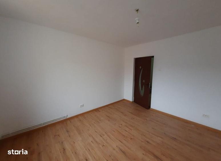 Apartament cu 3 camere în Mărăței