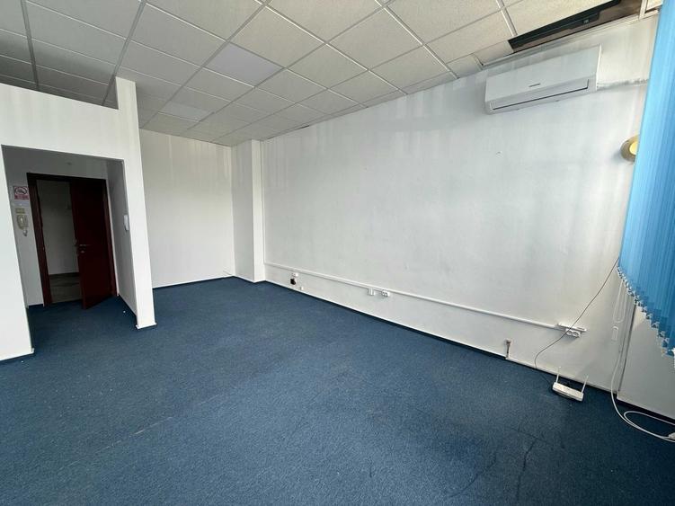Spațiu comercial, de 40 mp, în Central