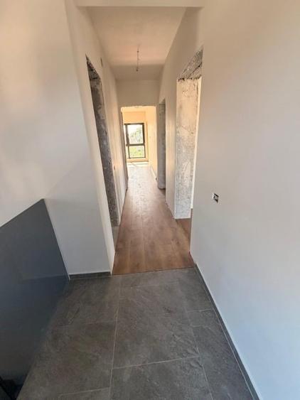 Casă individuală cu 5 camere cu Canalizare în Valea Lupului