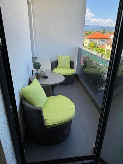Apartament cu 2 camere decomandat în Calea Dumbrăvii
