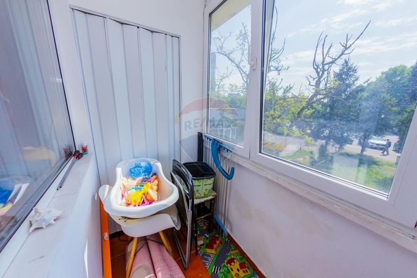 Apartament cu 4 camere decomandat, mobilat în Central