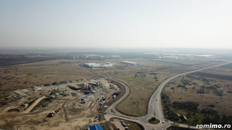 Teren de 18379 mp, în Aeroport