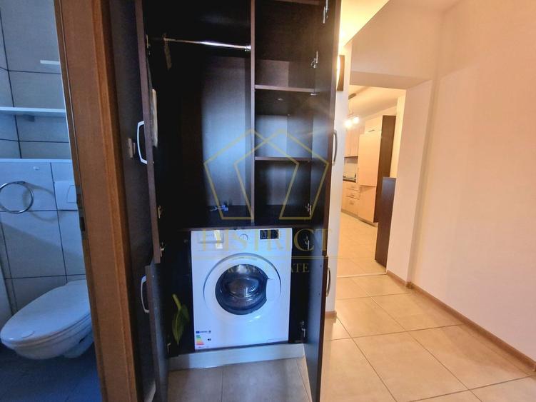 Apartament cu 3 camere semidecomandat, mobilat în Aradului