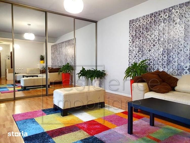 Apartament cu 2 camere semidecomandat, mobilat în Central