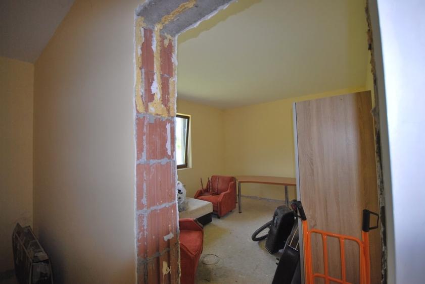 Casă cu 4 camere cu Teren 1067 Mp în Prelungirea Ferentari