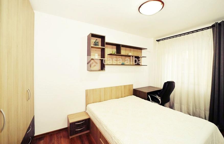 Apartament cu 2 camere decomandat, mobilat în Central
