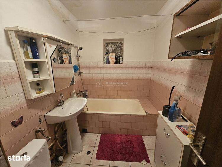 Apartament cu 3 camere, mobilat în Central