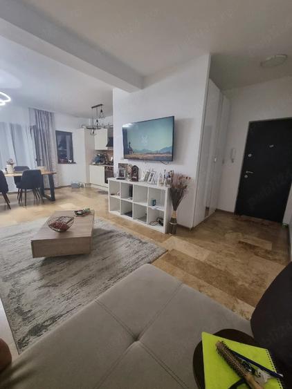 Apartament cu 3 camere decomandat în Giroc