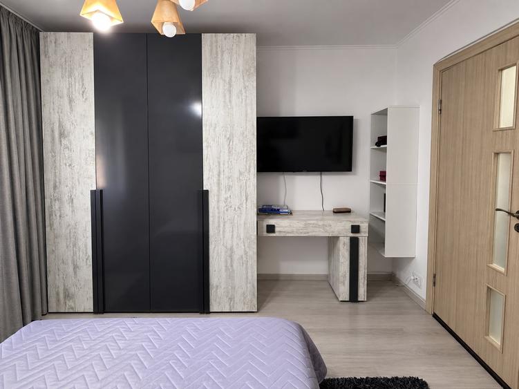 Apartament cu 4 camere decomandat, mobilat în Doamna Ghica
