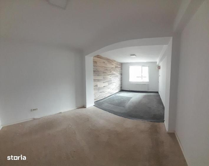 Casă cu 4 camere cu Teren 150 Mp în Muncii