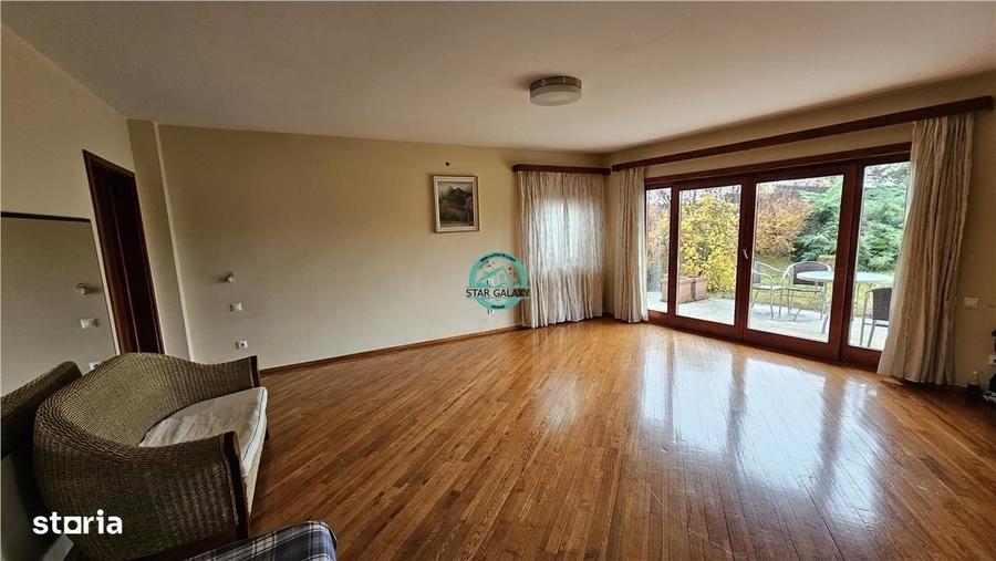 Casă cu 4 camere în Central