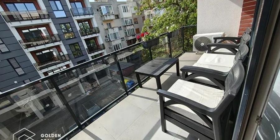 Apartament cu 3 camere decomandat în Vladimirescu