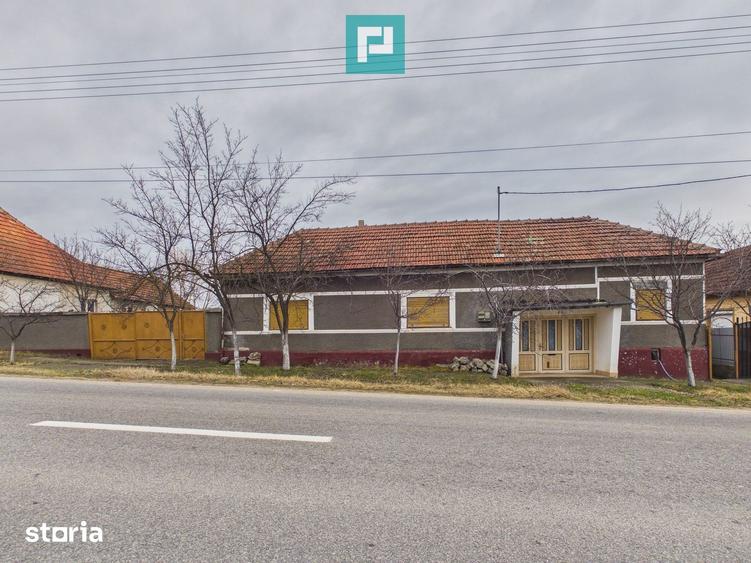 Casă cu 5 camere cu Teren 2837 Mp în Buteni