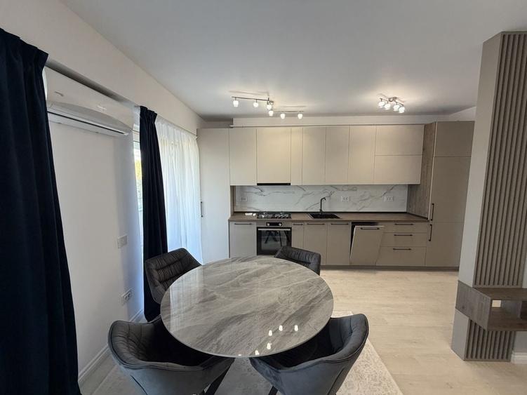 Apartament cu 2 camere decomandat în Albești