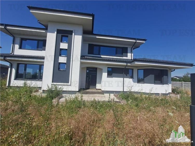 Casă individuală cu 6 camere cu Teren 1000 Mp în Corbeanca