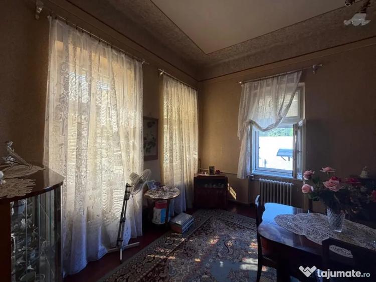 Casă cu 3 camere cu Teren 619 Mp în Central