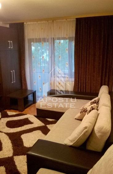 Apartament cu 3 camere decomandat, mobilat în Bucovina