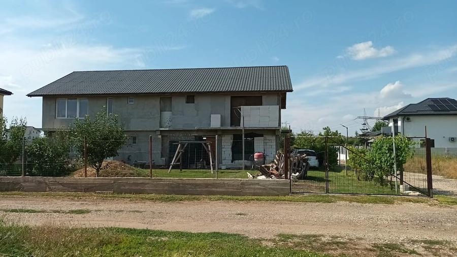 Casă cu 3 camere cu Teren 340 Mp în Domnești