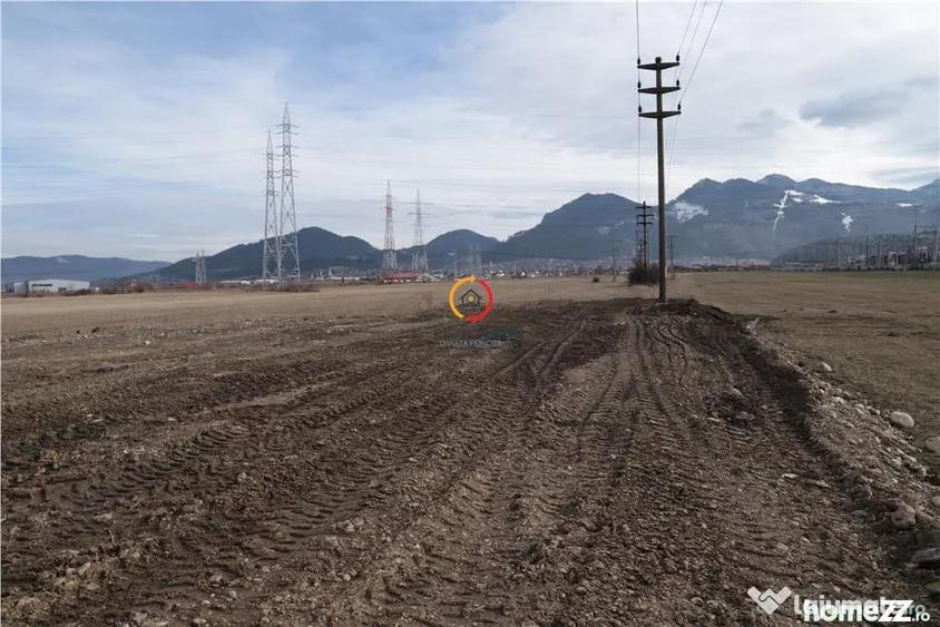 Teren de 4800 mp, în Centură