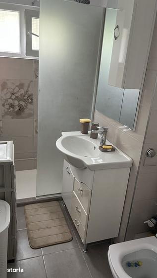 Apartament cu 2 camere semidecomandat în Tractorul