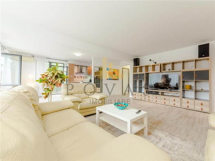 Apartament cu 3 camere semidecomandat, mobilat în Iancu Nicolae