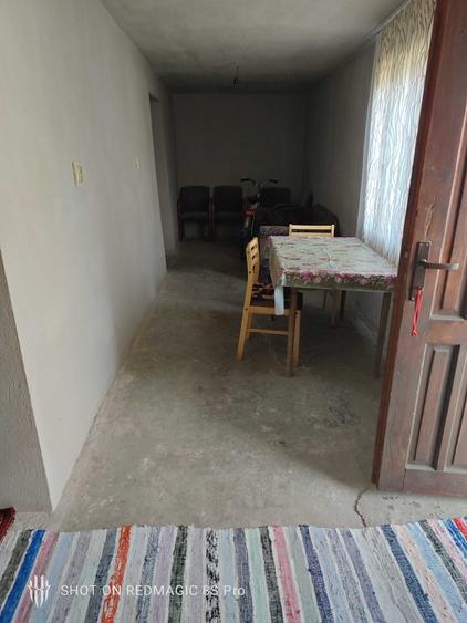 Casă cu 3 camere în Semlac