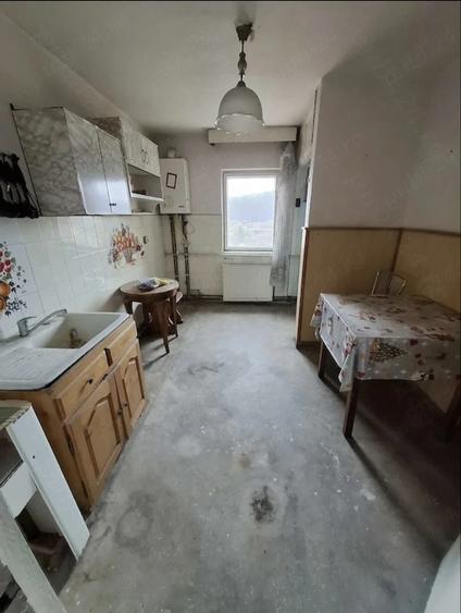 Apartament cu 4 camere decomandat în Luncă