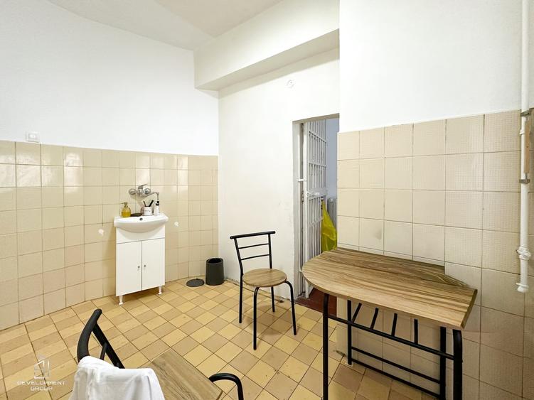 Apartament cu 4 camere decomandat în Armeneasca
